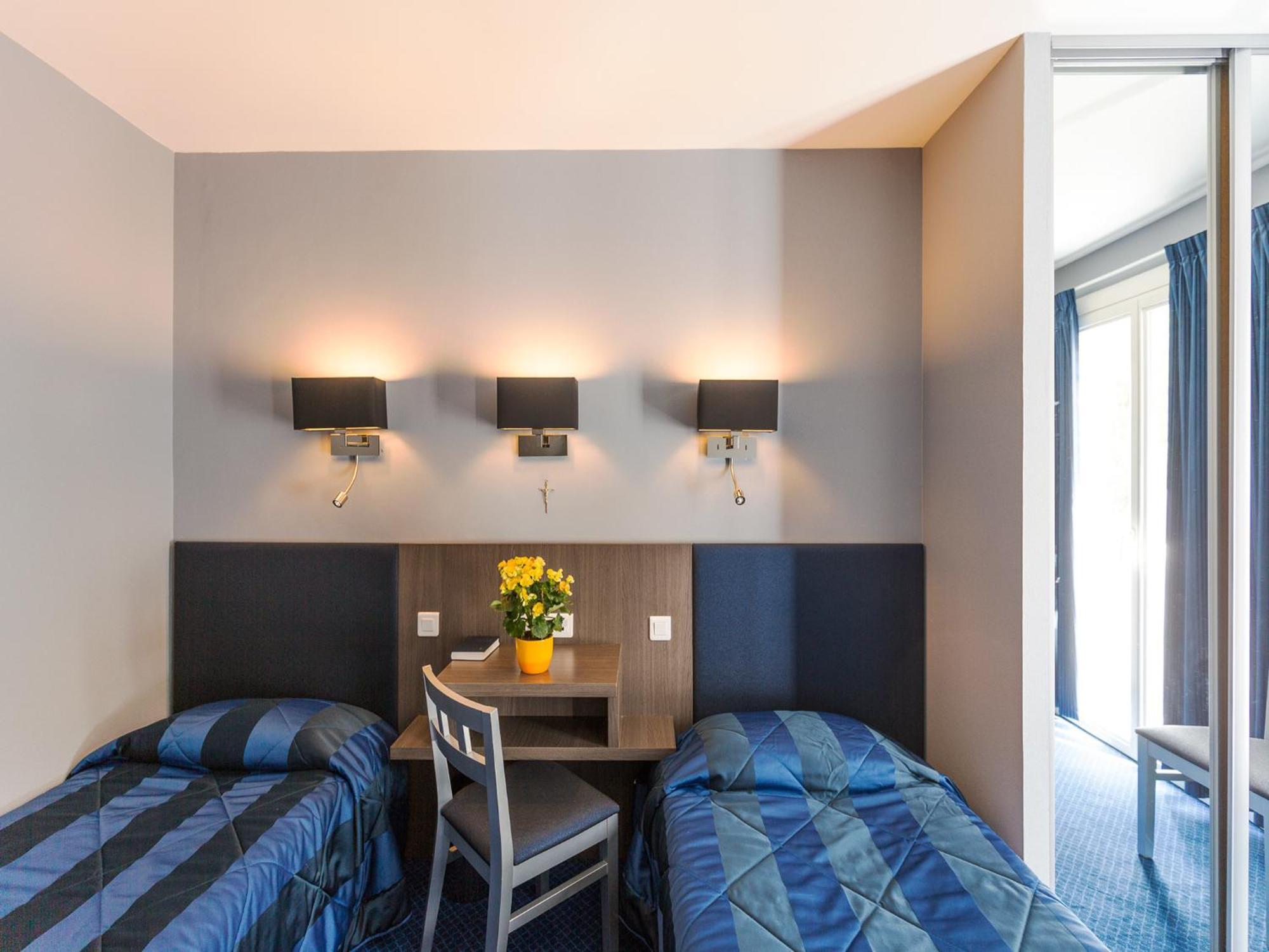 Hotel Irlande Лурд Номер фото